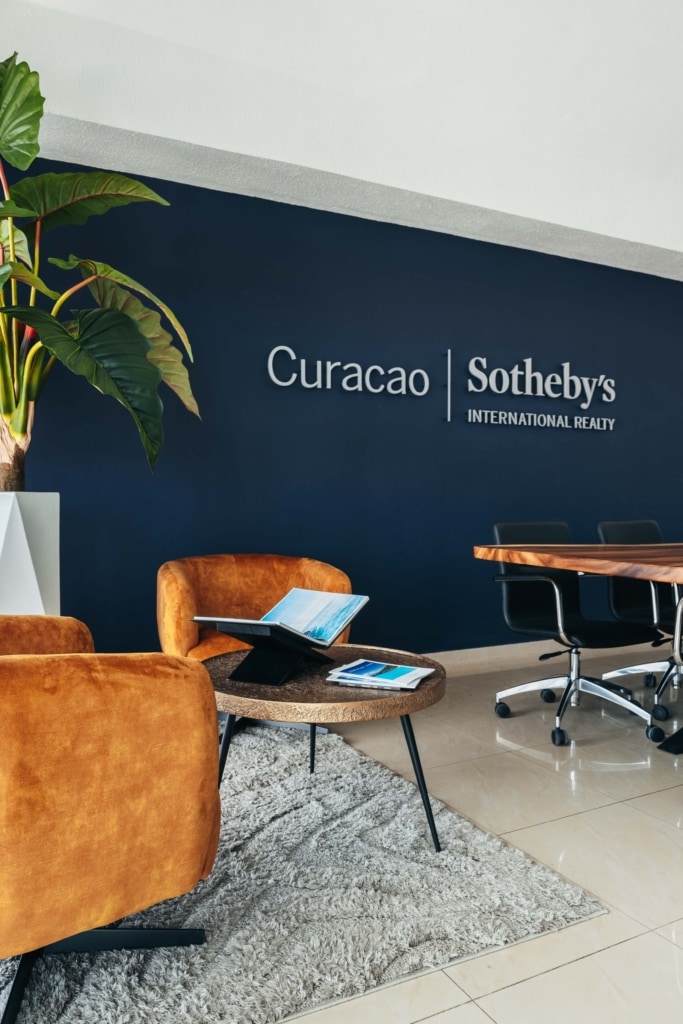 Realtor Blue Bay Hills Residences Curaçao